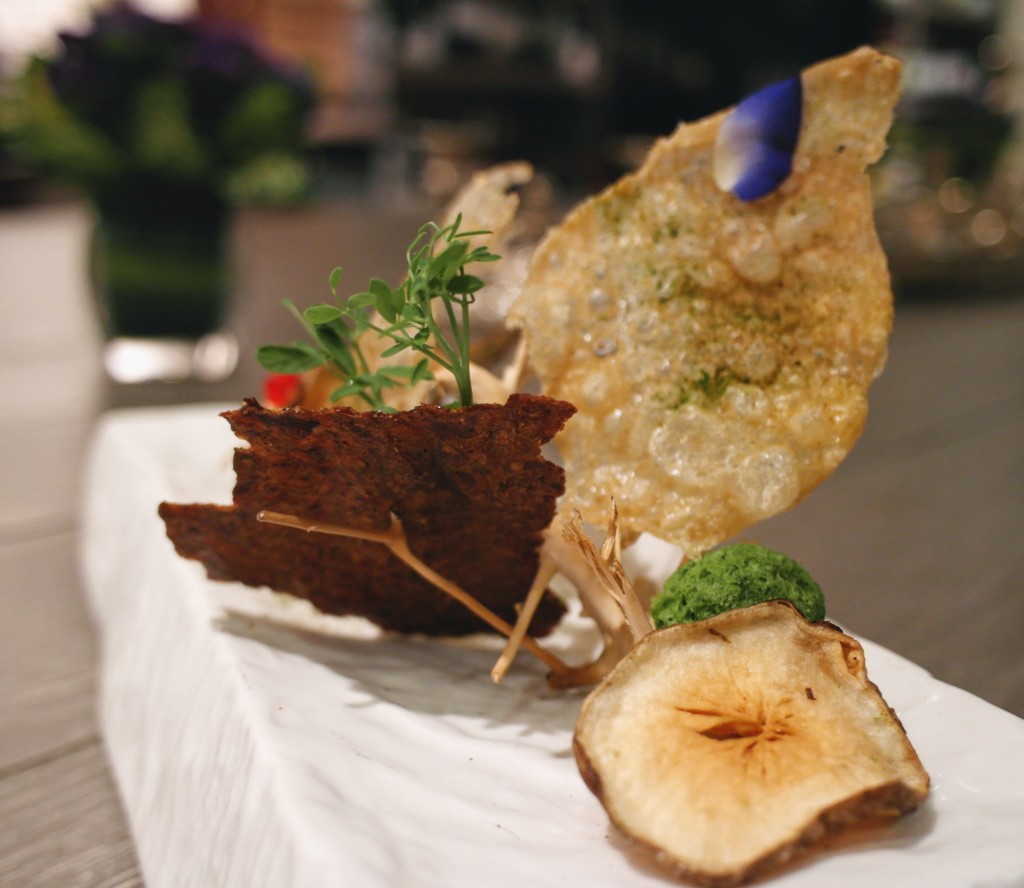 Multisensory tasting of the very simply named "snacks" - more a piece of art, really.